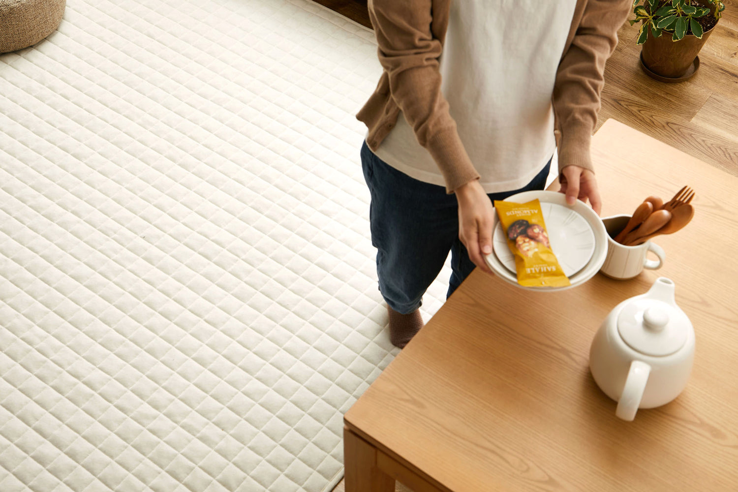 【2026年最新】オールシーズン使えるラグ・カーペットのおすすめ16選 | 2,000円台から揃う安いラグから本格派までご紹介