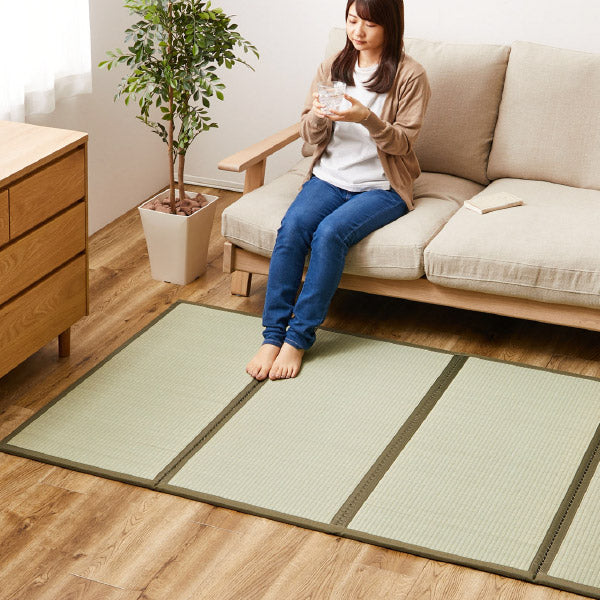 【3枚組セット】家族3人分 4つ折り い草の畳マットレス くらま【シングル】【約1畳強】約幅100×長さ200×厚み1.1cm 置き畳 布団 マット 床 い草マットレス プレイマット 和室 和風 子供部屋 折りたたみ 寝室 畳 マット イグサ いぐさ フロアー畳 家族分 萩原