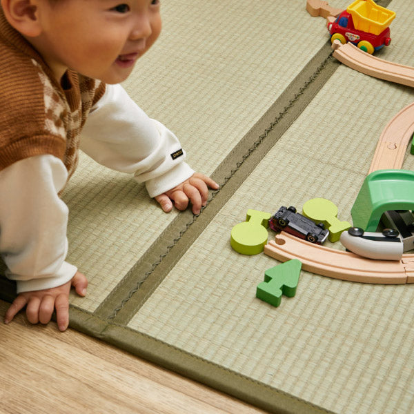 3つ折り い草の畳マットレス くらま【子供布団サイズ】【約1畳弱】約幅60×長さ150×厚み1.1cm 置き畳 畳める畳 布団 マット 床 い草マットレス 和室 和風 子供部屋 折りたためるマット キッズマット キッズサイズ 畳 マット イグサ いぐさ フロアー畳 フローリング畳 萩原
