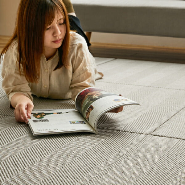 カット出来るファブリック置き畳 ボーナ 約82×82×2.5cm 【同色9枚セット】ヘリンボーン 小上がり キッズスペース 約半畳 1枚 へりなし畳 フロア畳 ユニット畳 システム畳 可愛い DIY 防音対策 あったか 暖かいフロアー畳 フローリング畳 滑り止め付 萩原