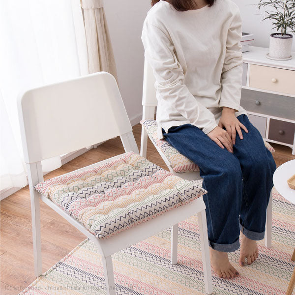 インド綿 シートクッション ハシーナ 約40×40cm 綿100% コットン100% 座布団 四角型 かわいい シンプル おしゃれ カラフル オールシーズン 萩原 秋冬用 涼しい