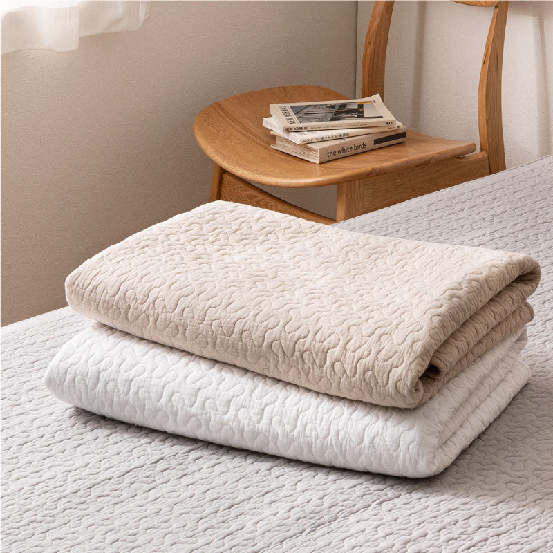 綿100%敷きパッド デコール 約100×205cm【シングル】 無地 イブル キルティング 敷きパット 敷パット 敷パッド 滑り止め付き すべり止め付き ベッドパッド かわいい おしゃれ シンプル 萩原