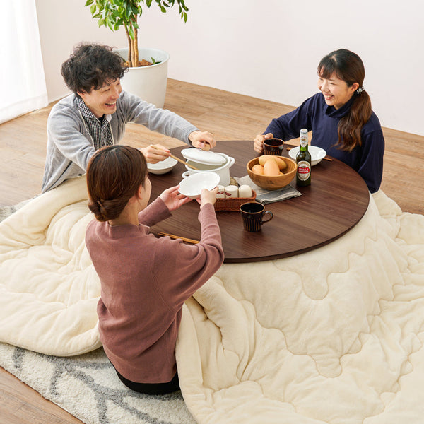 円形こたつは使いにくいって本当？ メリット・デメリットやサイズを