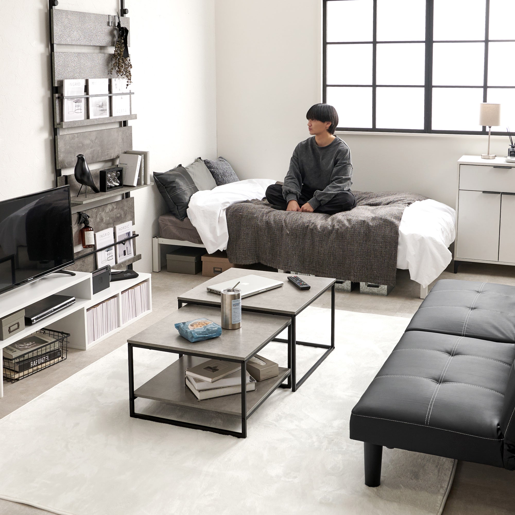 スタイリッシュなモノトーンコーデ