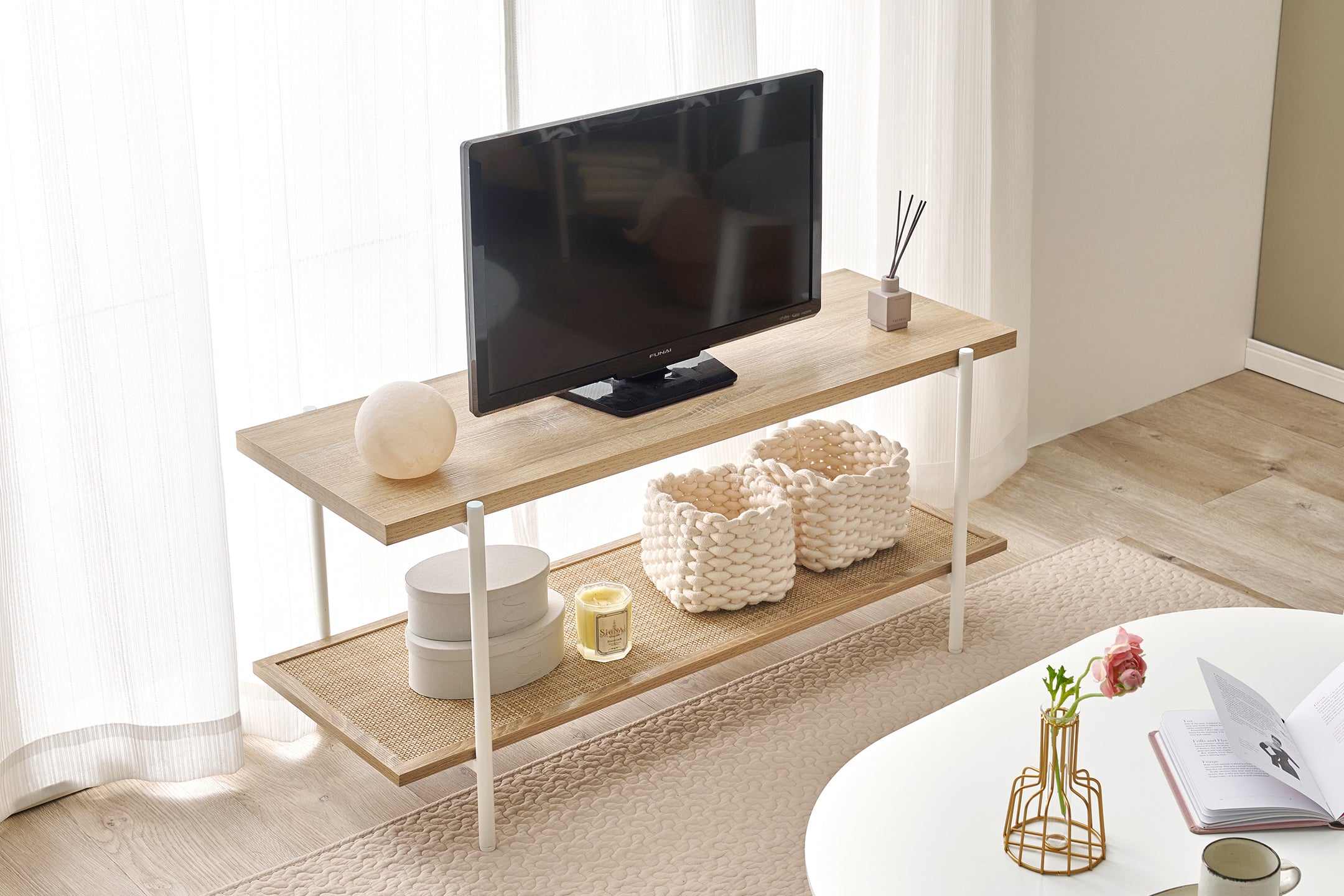 憧れのドレッサーのある淡色ワンルーム | おしゃれな家具・インテリア