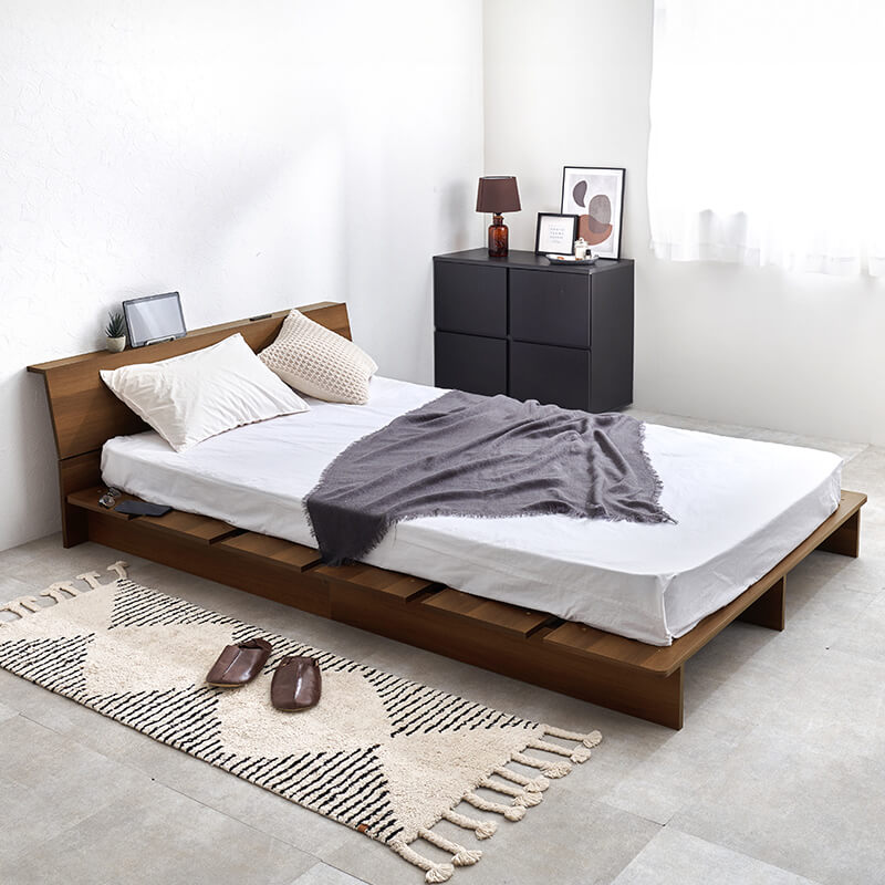 [シングル/セミダブル] 木目調ステージベッド 宮棚コンセント付き（フレーム単品orマットレスセット）