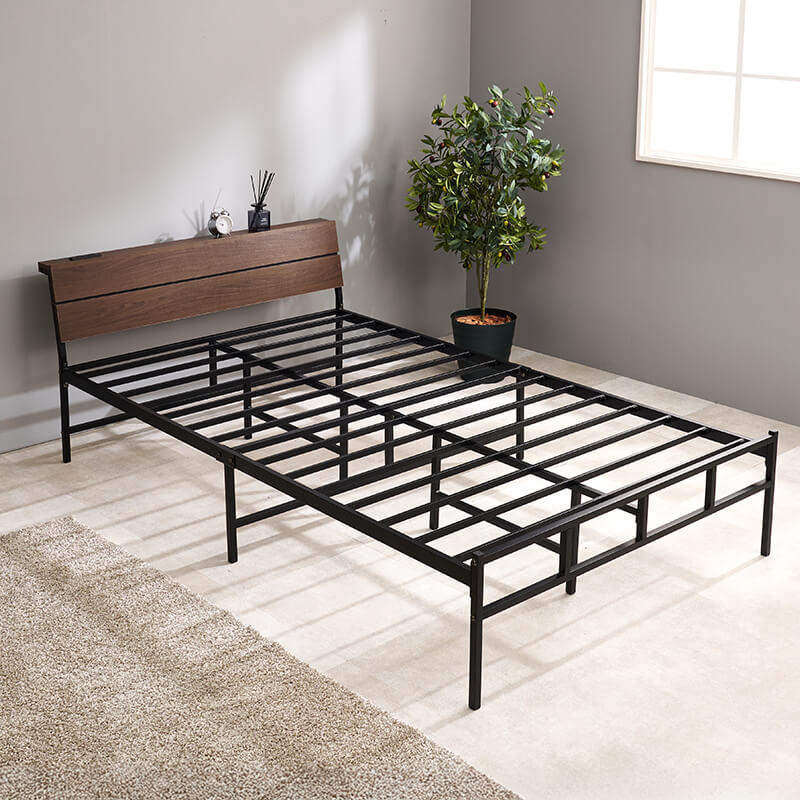 [シングル/セミダブル] 頑丈パイプベッド コンセント付き（フレーム単品orマットレスセット）
